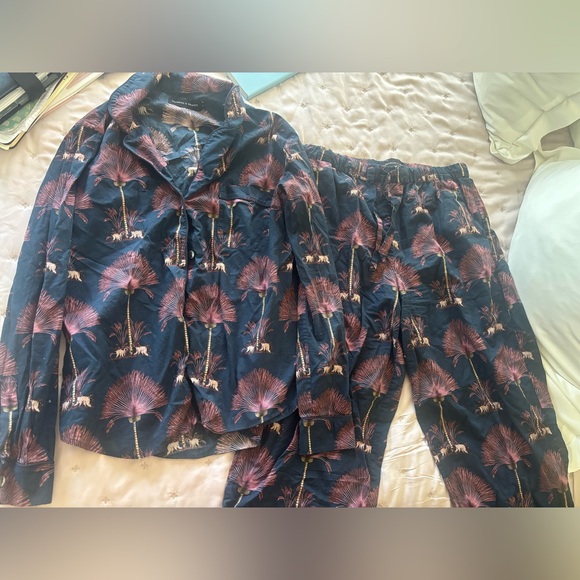 Elegant Navy and Pink Pajama Set - Picture 6 of 7